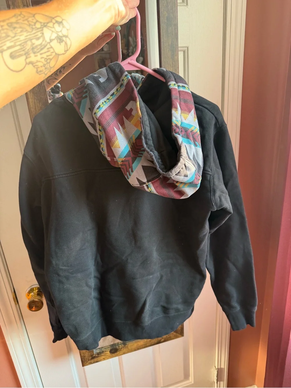 Hooey Black Pullover Hoodie with Multicolor Patterned Hood